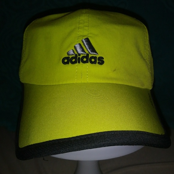 Women's Adidas hat - Picture 1 of 2